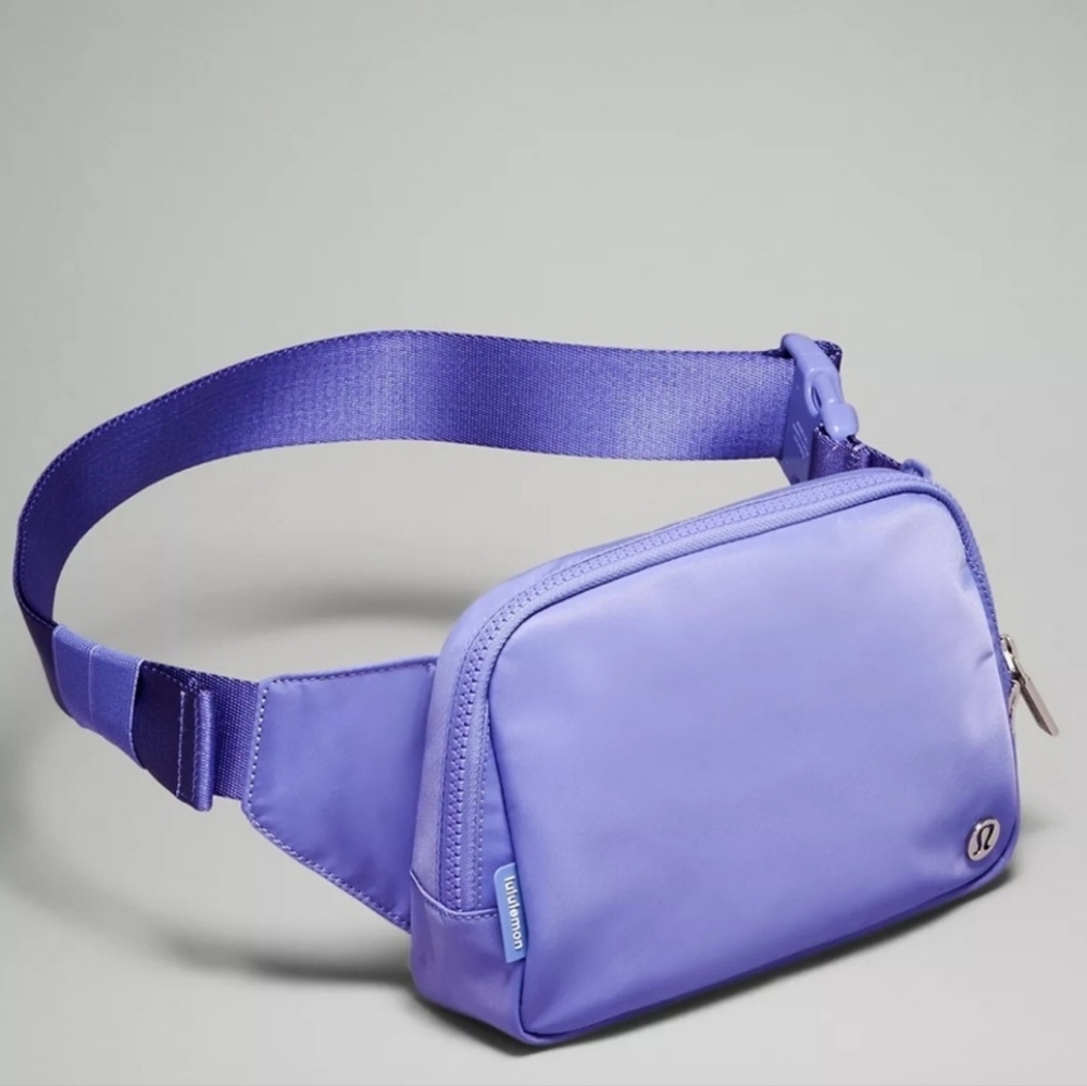 Lululemon Everyday Belt Bag - purple/violet